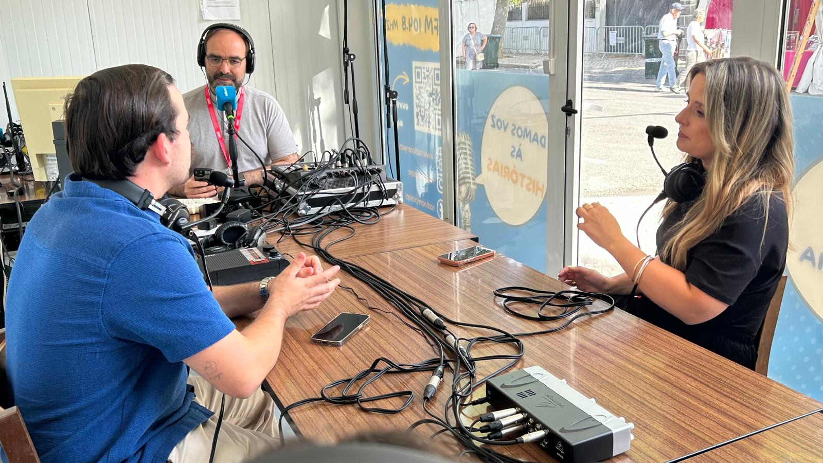 Entrevista da Rádio Amparo numa emissão exterior